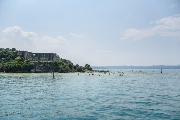 From Peschiera : East Coast Boat Tour to Sirmione