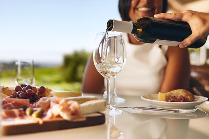 Vesuvius Wine Tasting & Lunch: Vineyard Tour from Naples