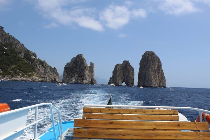 Capri Mini Cruise with Swimming Stop and Free Time on the Island