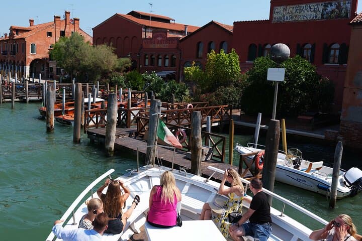 Venice Islands Cruise: Murano Glass, Rainbow Burano & Torcello
