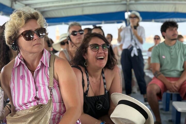 Venice Islands Cruise: Murano Glass, Rainbow Burano & Torcello