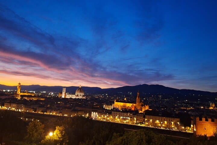 Florence Golden Hour Walking tour with Sunset Experience.