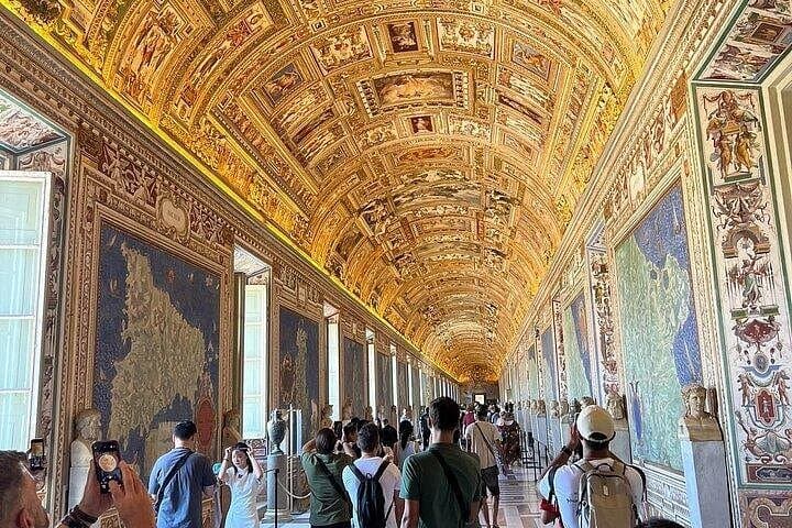 Sistine Chapel & Vatican Museum Fast-Track-Entry-Ticket