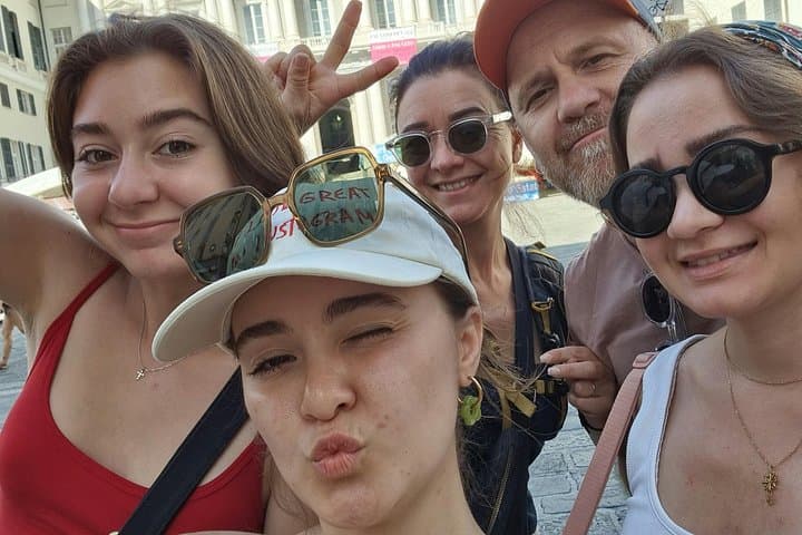 Genoa "Caruggi" Maze: Medieval Walking Tour & Game