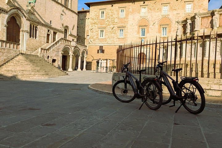 Guided E-Bike tour of the historic center of Perugia