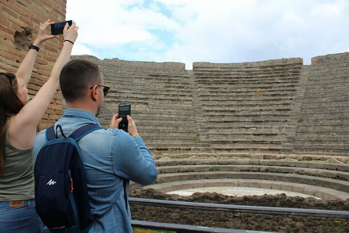From Naples: Pompeii & Mount Vesuvius Full-Day Tour with Lunch