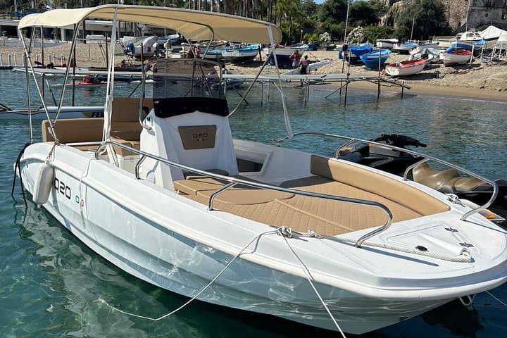 Boat tour in Taormina, susent aperitif, dolphin watching