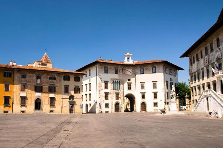 Private Custom Pisa Walking Tour with Local Host