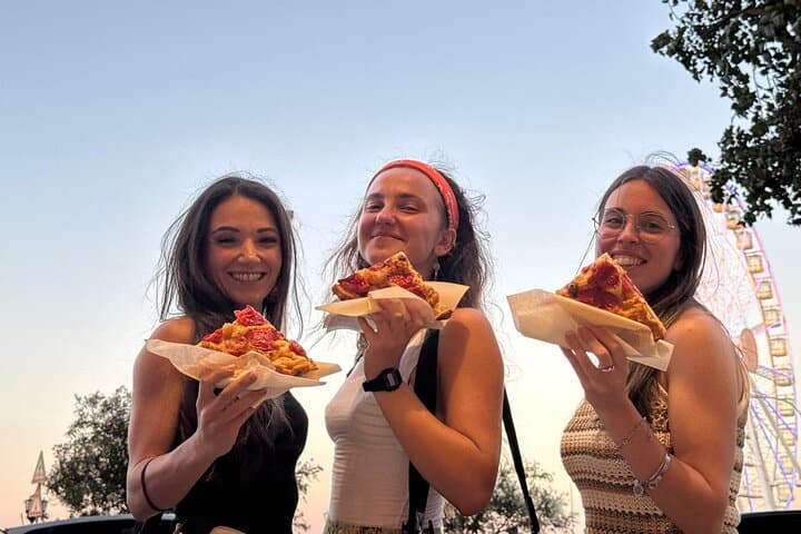 Bari: Food Tasting by the Sea at Sunset with a Local