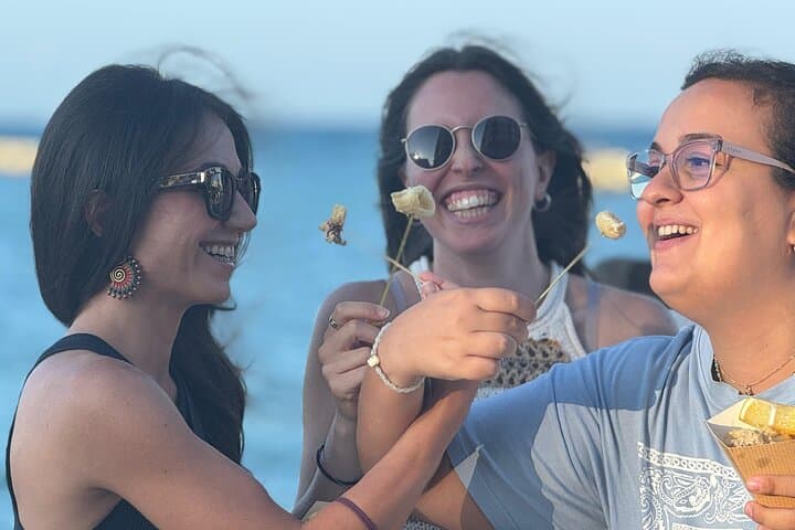 Bari: Food Tasting by the Sea at Sunset with a Local