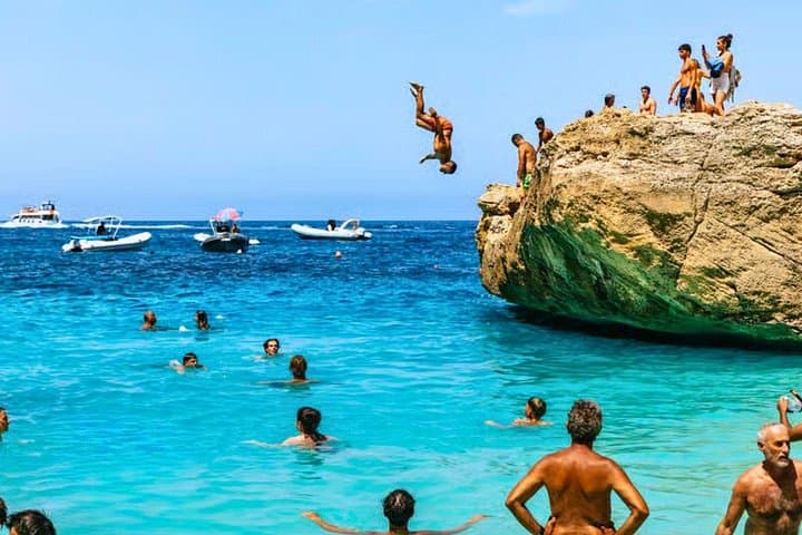 From Cala Gonone: Dinghy trip in the Gulf of Orosei