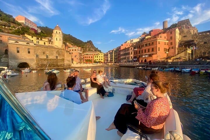 Cinque Terre Sunset Boat Tour Experience with Aperitivo and Swim