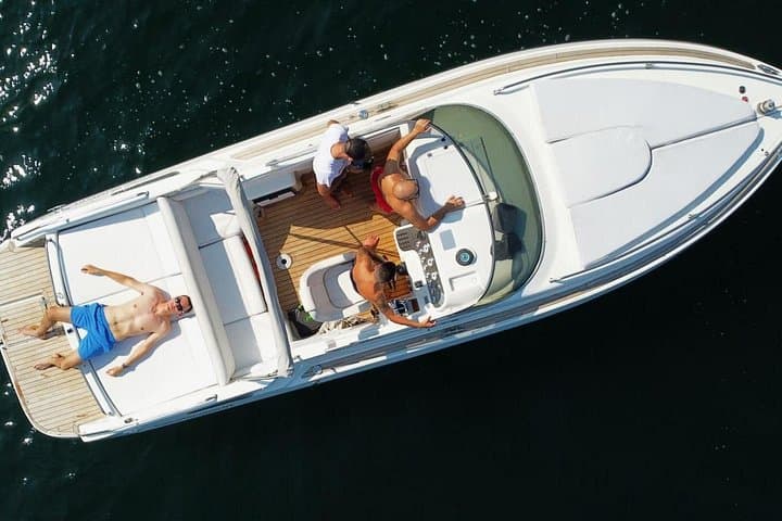 Private Tour Lake Como - 2h of Villas, Photos, Openwine & Swim