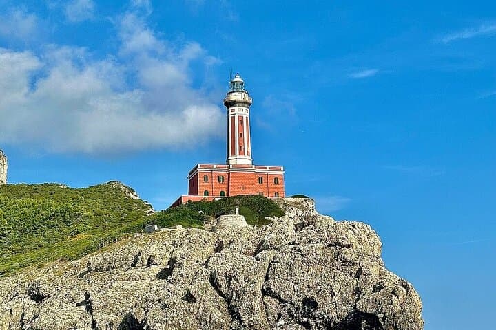 Capri Mini Cruise with Swimming Stop and Free Time on the Island