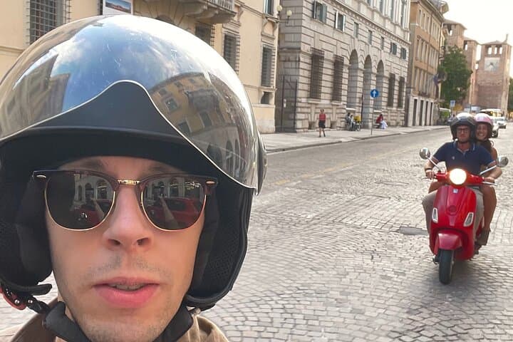 Verona Vespa Tour with Aperitif