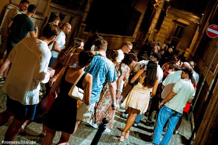 show me the way to the next whisky bar