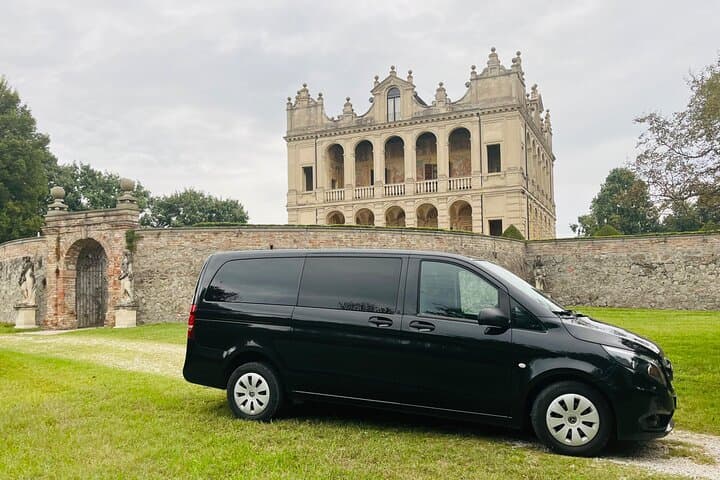 Transfer private shuttle Ravenna Cruise terminal to Venice