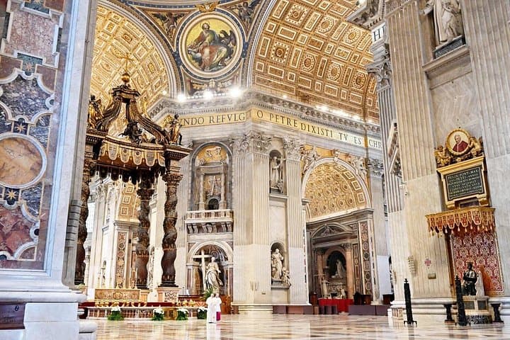 Prority entrance St. Peter's Basilica with Audioguide