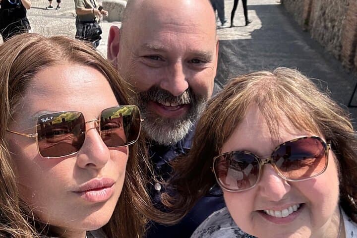 Naples to Positano with stop at Pompeii or Vice Versa