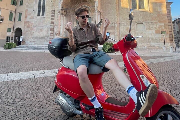 Verona Vespa Tour with Aperitif
