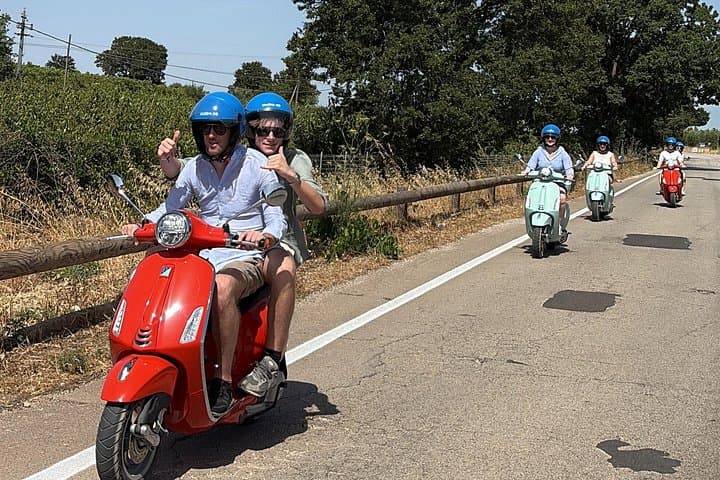 Vespa tour from Polignano to Savelletri with octopus sandwich