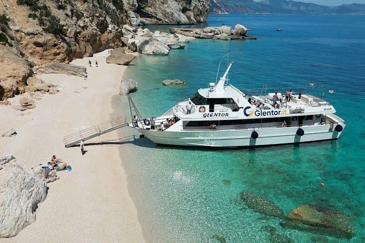 Cruise in the Gulf of Orosei