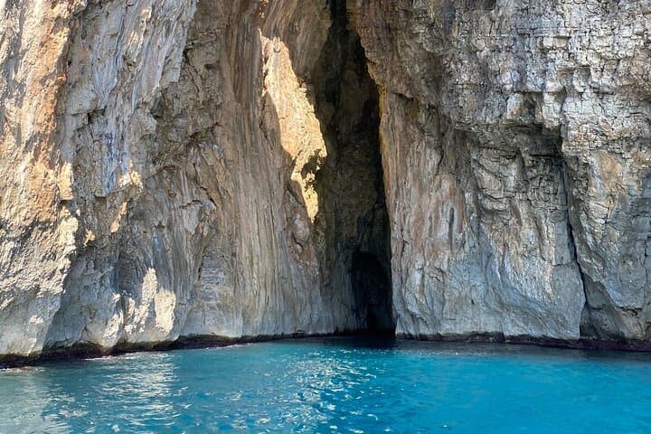 Boat tour to the caves of Santa Maria di Leuca