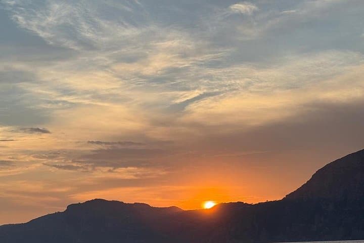 Sunset Cruise from Positano with Dockside Dinner Stop in Nerano