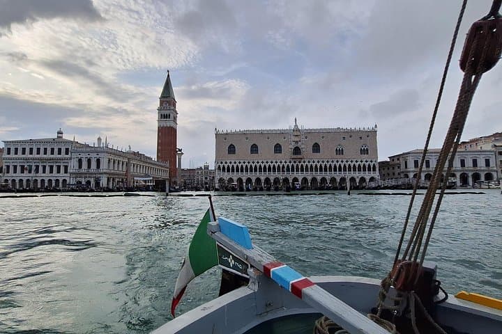 Bragozzo Boat Tour Around Venice See the Highlights