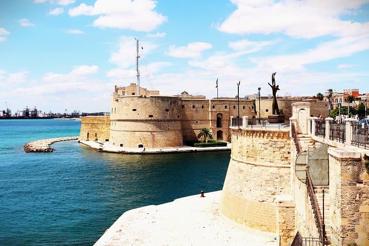 Matera and Spuntino Private Tour from Taranto Port