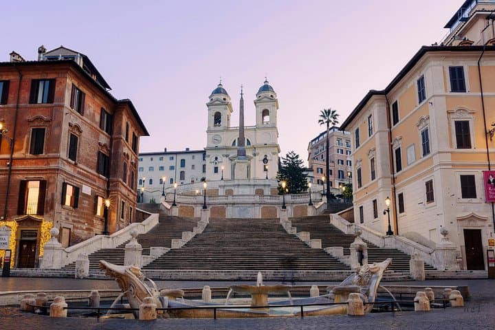 Luxury Rome Walking Tour Piazza di Spagna & Landmarks