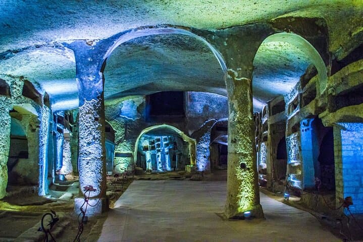 Naples MegaPass: Top Attractions incl. Public Transport