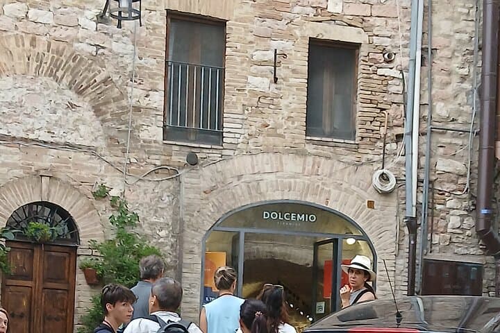 Assisi and Orvieto Guided Day Tour from Rome with Lunch