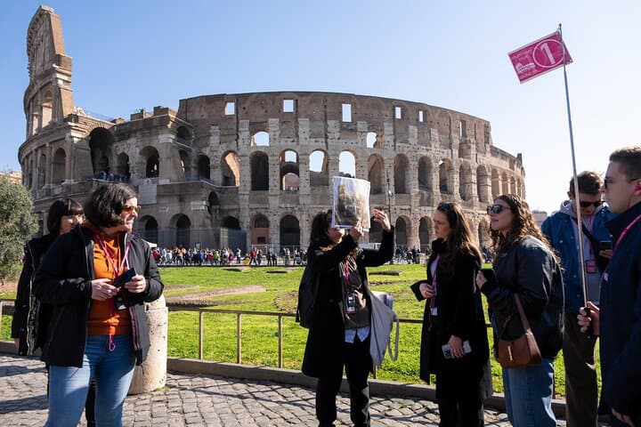 Colosseum, Palatine Hill and Roman Forum with Guided Tour
