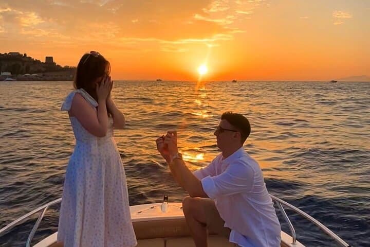 Sunset boat tour from Sorrento, perfect for a proposal