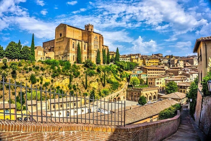 Florence and Pisa including Tuscany in 6 Days Tour from Rome