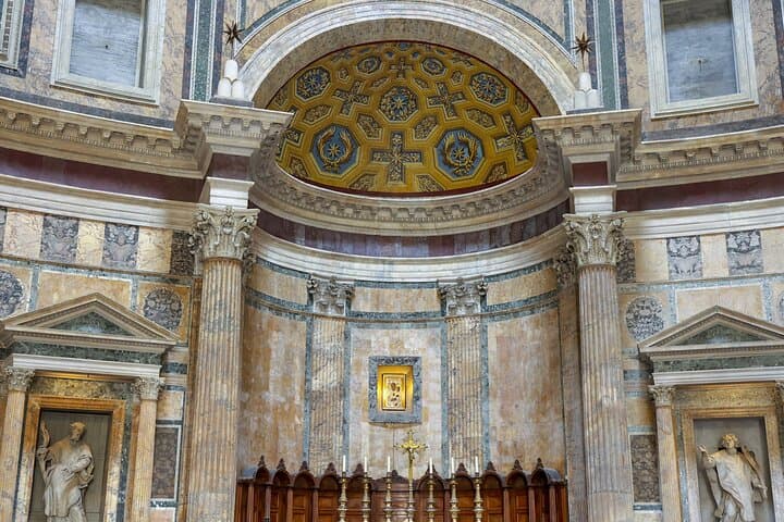 Rome: Pantheon Small-Group Guided Tour with Reserved Entry