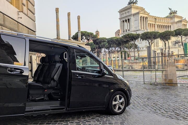 Best of Rome Private Luxury Mercedes Driving Tour