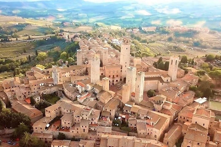 Private Half day Tour in Chianti, San Gimignano with wine tasting