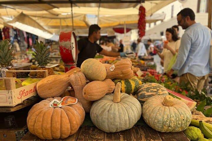 Trastevere Like a Local Food Tour with 7+ Food Tastings & Wines