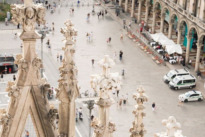 Milan: Best of Skip-the-Line Duomo Rooftops Guided Tour