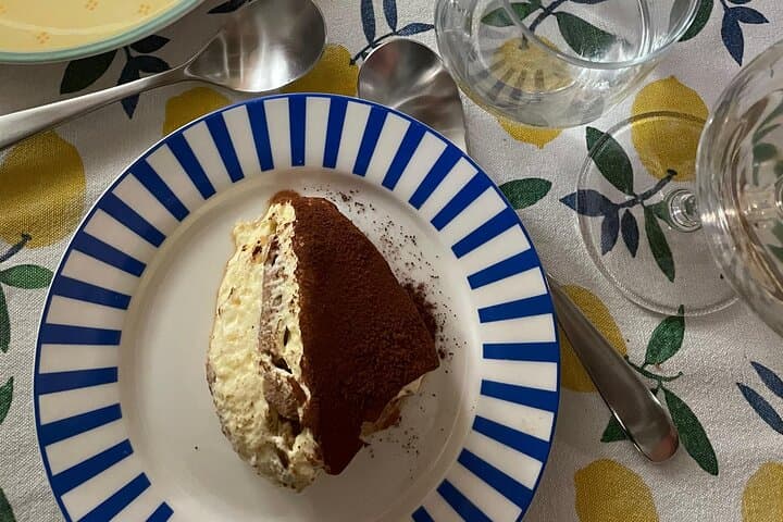 Milan: Pasta Tiramisu Cooking Class in a Chef’s Home(Small Group)