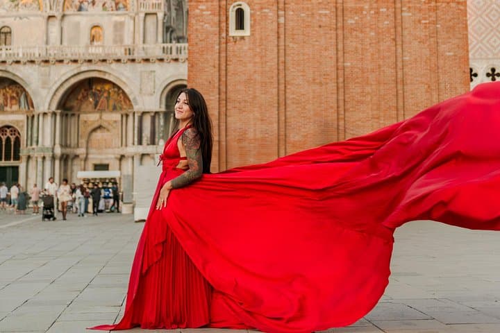 Flying Dress Photoshoot with video option in Venice