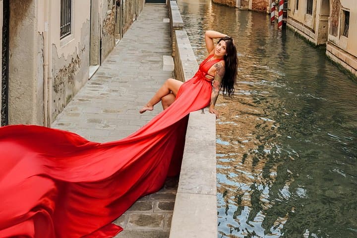 Flying Dress Photoshoot with video option in Venice