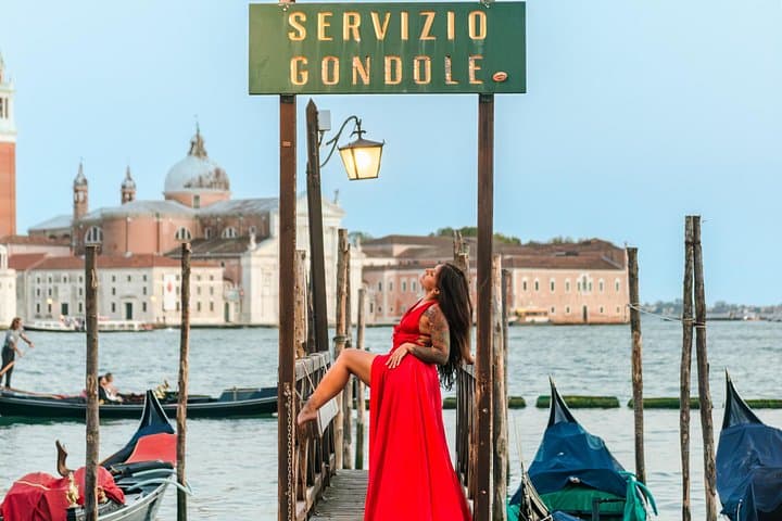 Flying Dress Photoshoot with video option in Venice