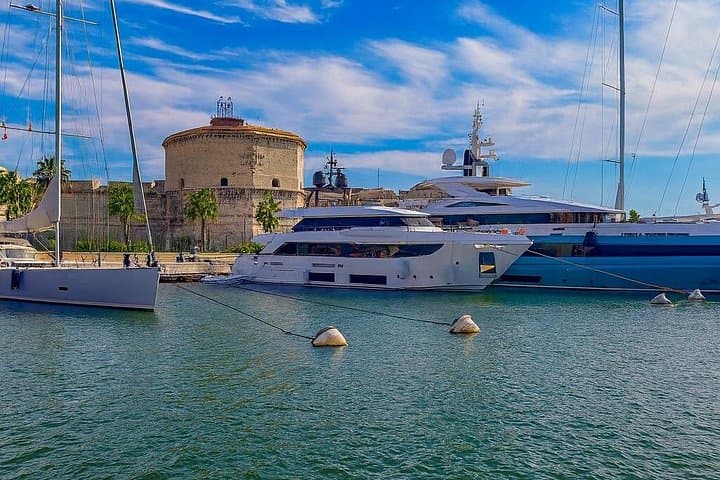 Transfer from Fiumicino Airport to the Port of Civitavecchia