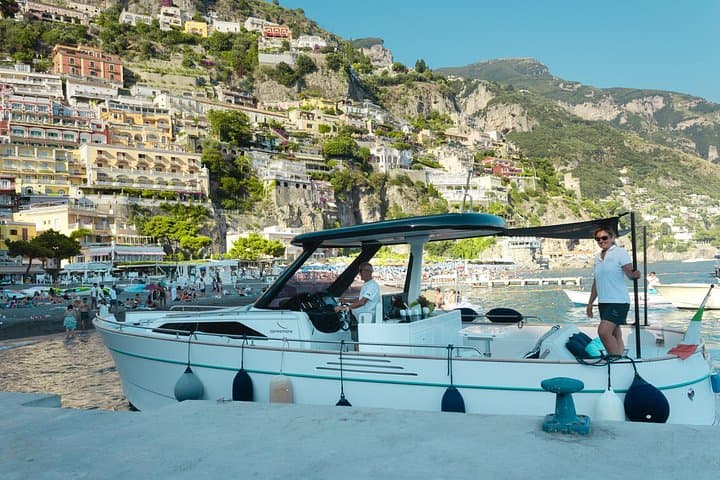Small-Group Boat Tour to Positano, Amalfi & Ravello from Sorrento
