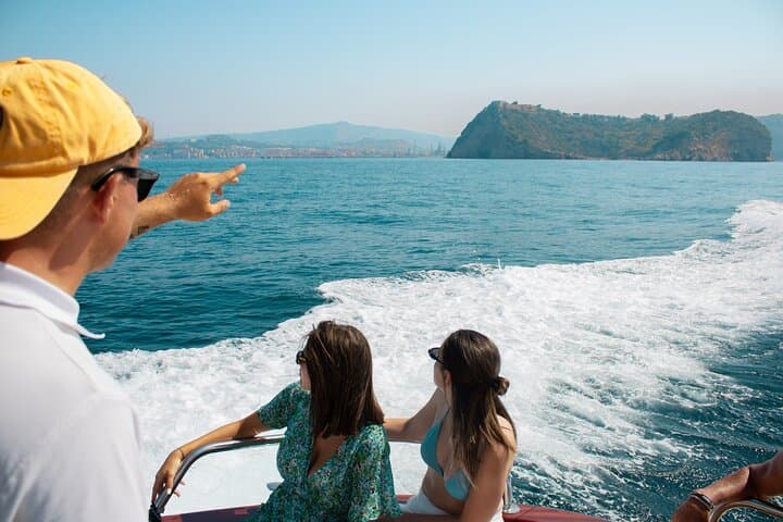Full-Day Boat Tour to Ischia and Procida from Naples