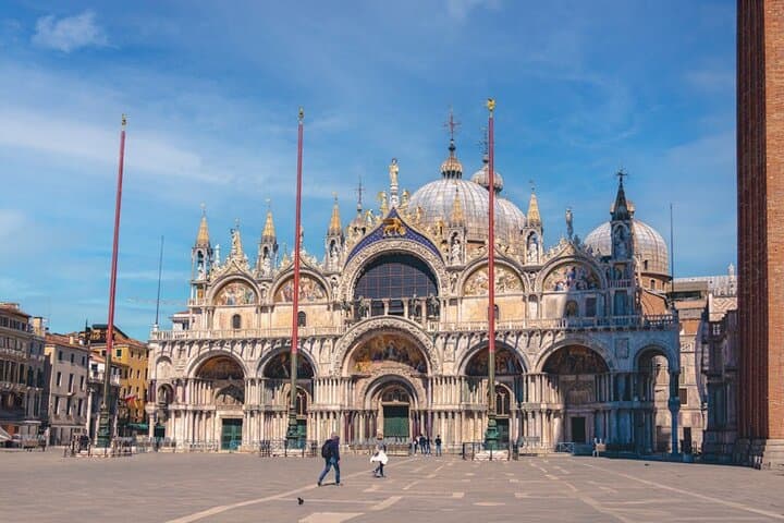 Venice in A Day: St Mark's Basilica, Doge's Palace & Gondola Ride