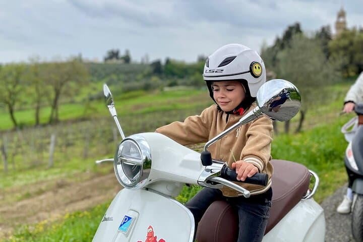 Chianti Vespa Tour with Wine Tasting from Florence